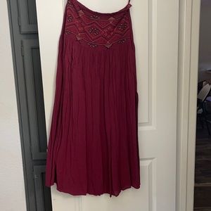 Women’s maxi skirt with slit